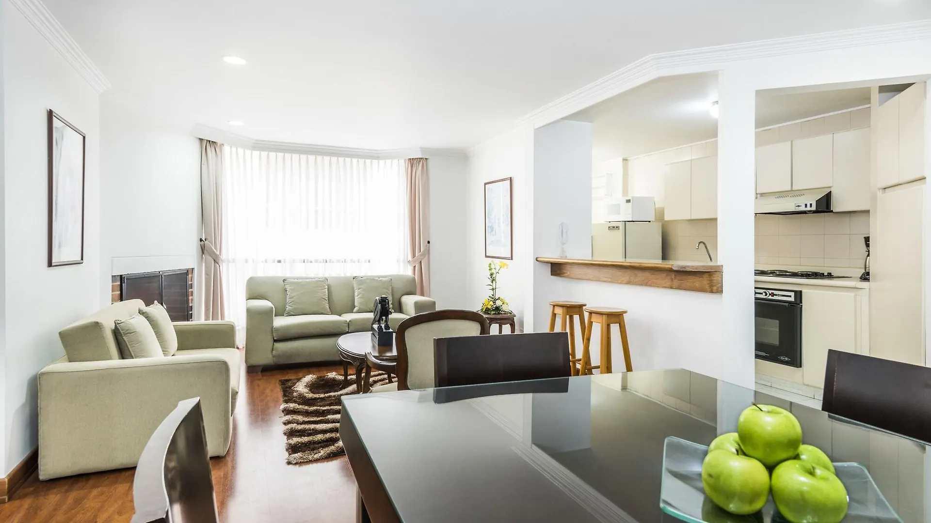 Aparthotel Travelers Fontana Plaza Bogotá