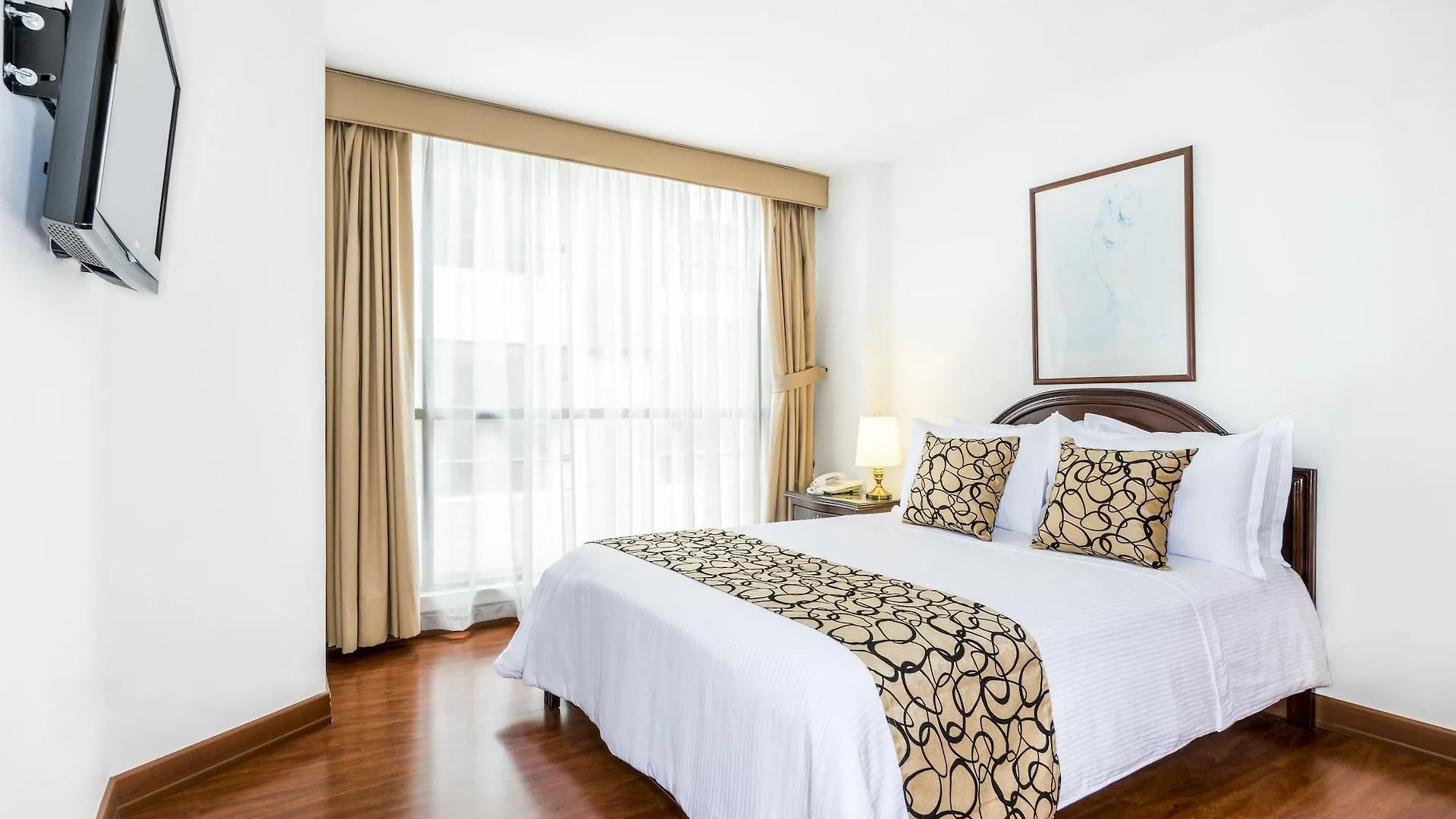 Aparthotel Travelers Fontana Plaza Bogotá 4*,